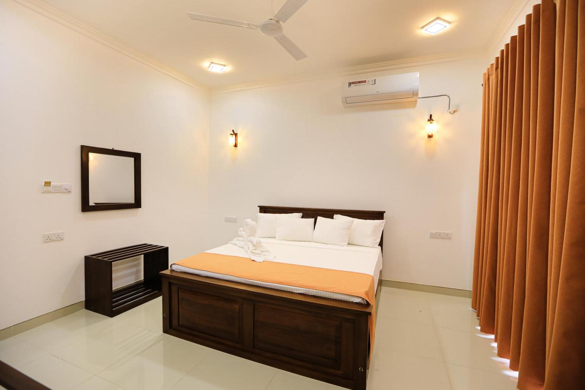 D Marit Motel Negombo Exterior foto