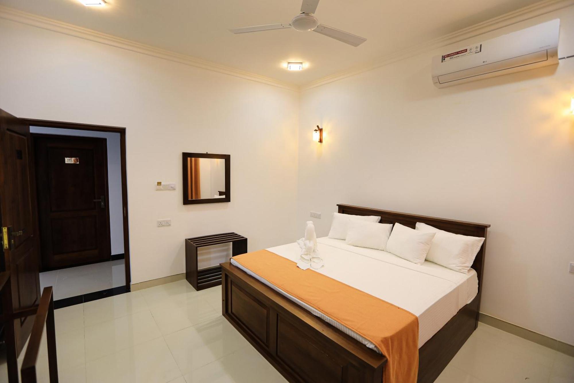 D Marit Motel Negombo Exterior foto